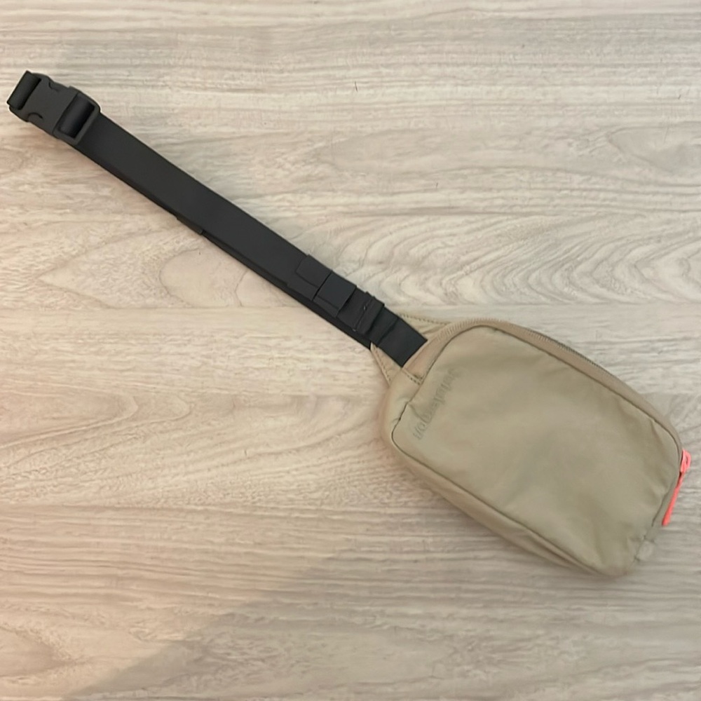 Lululemon Mini Belt Bag - Beige
